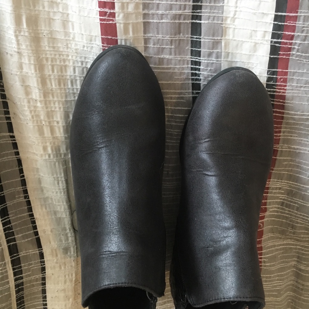Ankle closed toe booties